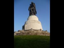 Ja, auch in diesem Bild ist ein Knut versteckt.