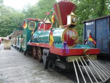 Mit der Bahn hier aber schon. Knut mag alte Lokomotiven.