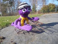 Ja, die Tragflächen könnte man noch mit etwas Stoff bespannen...