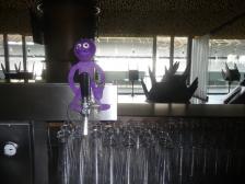 Genug gesehen. Knut ist durstig!