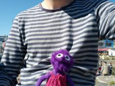 Kurze Pause. Auf meinem Schoß. Na gut. Ich hab dich auch lieb, Minnie.