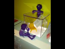 Kreisch! Ich will diesen Stuhl! Und das Regal!