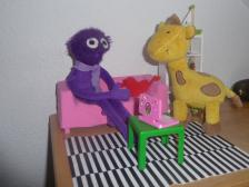 Und dann Raffi, stell dir vor, erzählt der Typ doch wahrhaftig, ich meine ich hab ihm ja schon gesagt dass ich nicht, und Knut kann das bestätigen, war ja dabei, apropos Knut, manchmal frage ich mich wirklich, also ganz unter uns...