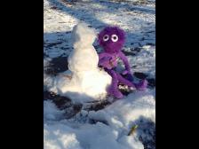 Irgendjemand hat hier einen Schneeknut gebaut!