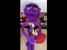 Und Kjell sammelt neuerdings Knochen. Knut-Knochen!